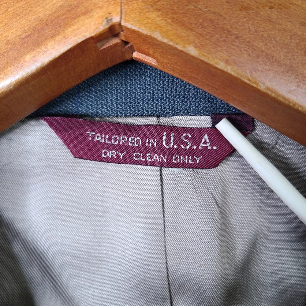 Botany 500 Jacket Mens 44L Gray Striped Athletic Fit Blazer 2 Button‎ USA Made